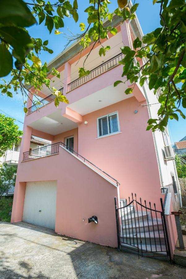Villa Hospitality Никиана Экстерьер фото